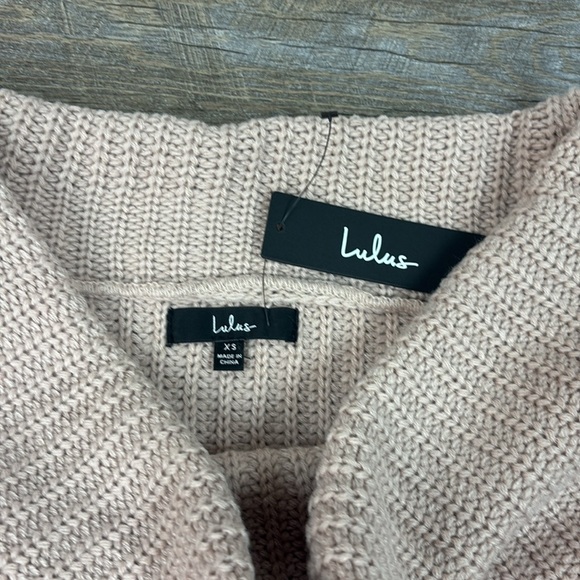 NWT Lulu’s CARMICHAEL Cropped Off The Shoulder Sweater -Dusty Blush XS - Picture 4 of 8